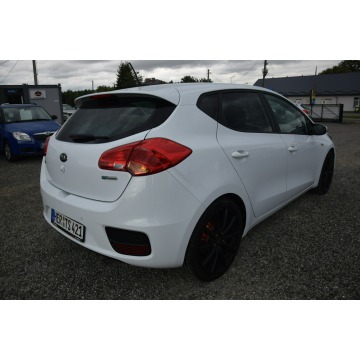 Kia Ceed  Hatchback 2016,  1.0 benzyna - Na sprzedaż za 31 900 zł - Majdan Sieniawski - zdjęcie 9