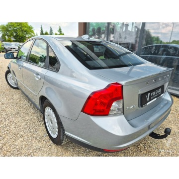 Volvo S40  Sedan/Limuzyna 2010,  1.6 diesel - Na sprzedaż za 15 499 zł - Tychy - zdjęcie 4