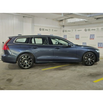 Volvo V60  Kombi 2019,  2.0 diesel, automat - Na sprzedaż za 79 800 zł - Warszawa - zdjęcie 7