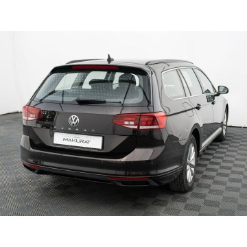 Volkswagen Passat  Kombi 2020,  2.0 diesel, automat - Na sprzedaż za 77 700 zł - Gdańsk - zdjęcie 5