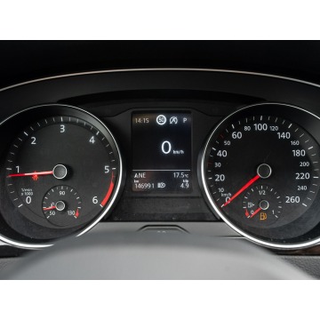 Volkswagen Passat  Kombi 2020,  2.0 diesel, automat - Na sprzedaż za 77 700 zł - Gdańsk - zdjęcie 12