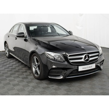 Mercedes - Benz E-klasa  Sedan/Limuzyna 2020,  2.0 diesel, automat - Na sprzedaż za 130 700 zł - Gdańsk - zdjęcie 3