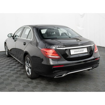 Mercedes - Benz E-klasa  Sedan/Limuzyna 2020,  2.0 diesel, automat - Na sprzedaż za 130 700 zł - Gdańsk - zdjęcie 4