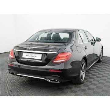 Mercedes - Benz E-klasa  Sedan/Limuzyna 2020,  2.0 diesel, automat - Na sprzedaż za 130 700 zł - Gdańsk - zdjęcie 5