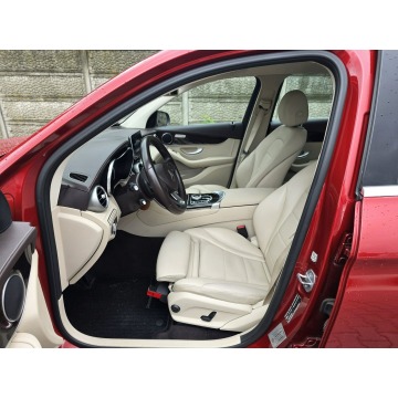 Mercedes - Benz GLC-klasa  SUV 2017,  2.1 diesel, automat - Na sprzedaż za 109 900 zł - Koszalin - zdjęcie 9