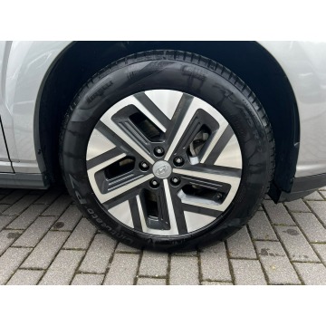 Hyundai Kona  SUV 2023 elektryczny, automat - Na sprzedaż za 67 900 zł - Baranowo - zdjęcie 4