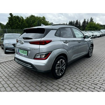 Hyundai Kona  SUV 2023 elektryczny, automat - Na sprzedaż za 67 900 zł - Baranowo - zdjęcie 6