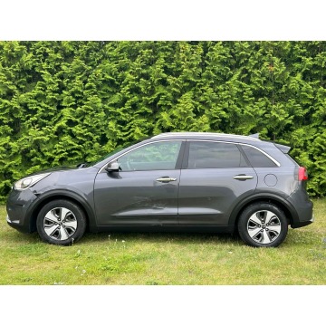 Kia Niro  SUV 2016,  1.6 hybryda, automat - Na sprzedaż za 17 900 zł - Laskowo - zdjęcie 4
