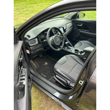Kia Niro  SUV 2016,  1.6 hybryda, automat - Na sprzedaż za 17 900 zł - Laskowo - zdjęcie 6