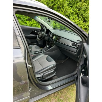 Kia Niro  SUV 2016,  1.6 hybryda, automat - Na sprzedaż za 17 900 zł - Laskowo - zdjęcie 8