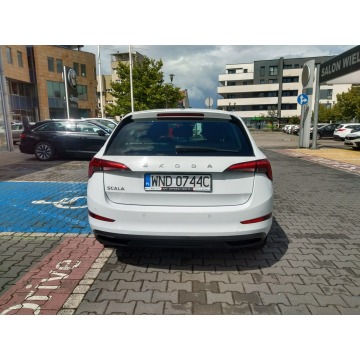 Skoda Scala  Hatchback 2022,  1.5 benzyna, automat - Na sprzedaż za 55 900 zł - Tychy - zdjęcie 5