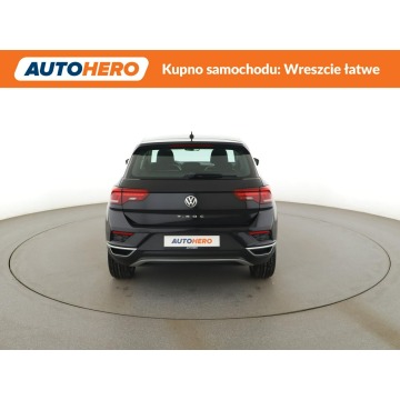 Volkswagen T-Roc  SUV 2018,  1.5 benzyna - Na sprzedaż za 62 400 zł - Warszawa - zdjęcie 6