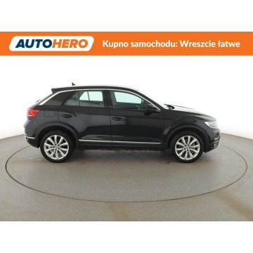 Volkswagen T-Roc  SUV 2018,  1.5 benzyna - Na sprzedaż za 62 400 zł - Warszawa - zdjęcie 9