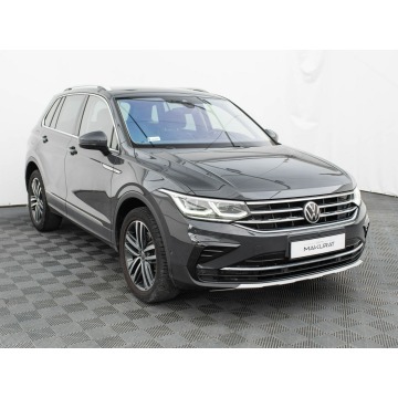 Volkswagen Tiguan  SUV 2021,  2.0 benzyna, automat - Na sprzedaż za 105 700 zł - Gdynia - zdjęcie 3
