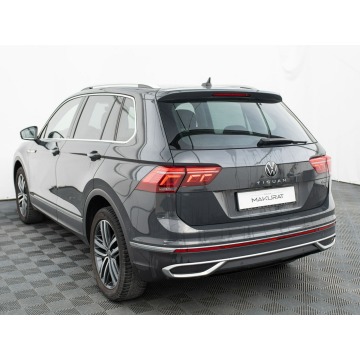 Volkswagen Tiguan  SUV 2021,  2.0 benzyna, automat - Na sprzedaż za 105 700 zł - Gdynia - zdjęcie 4