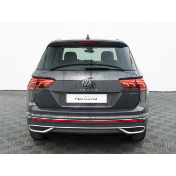 Volkswagen Tiguan  SUV 2021,  2.0 benzyna, automat - Na sprzedaż za 105 700 zł - Gdynia - zdjęcie 8