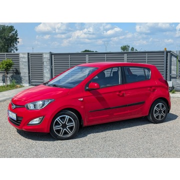 Hyundai i20  Hatchback 2013,  1.2 benzyna - Na sprzedaż za 17 500 zł - Radom - zdjęcie 2