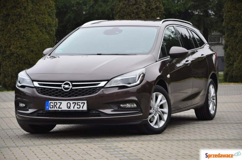 Opel Astra  Kombi 2018,  1.4 benzyna - Na sprzedaż za 42 900 zł - Ostrów Mazowiecka