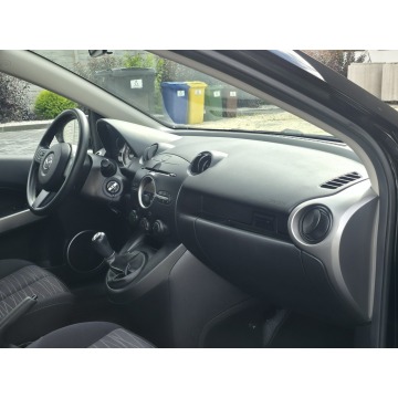 Mazda 2  Hatchback 2007,  1.3 benzyna - Na sprzedaż za 9 900,00 zł - Piekoszów - zdjęcie 10