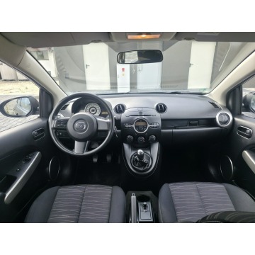 Mazda 2  Hatchback 2007,  1.3 benzyna - Na sprzedaż za 9 900,00 zł - Piekoszów - zdjęcie 11