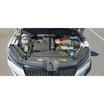 Skoda Superb  Sedan/Limuzyna 2021,  1.4 hybryda, automat - Na sprzedaż za 66 999 zł - Pleszew - zdjęcie 11