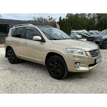 Toyota   SUV 2010,  2.0 benzyna+LPG, automat - Na sprzedaż za 38 800 zł - Pęcice - zdjęcie 3