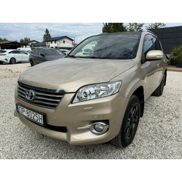 Toyota   SUV 2010,  2.0 benzyna+LPG, automat - Na sprzedaż za 38 800 zł - Pęcice - zdjęcie 1