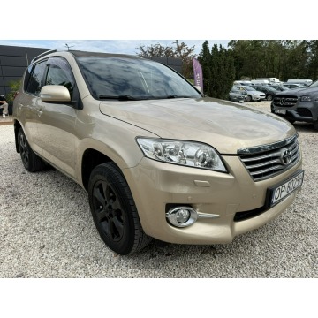 Toyota   SUV 2010,  2.0 benzyna+LPG, automat - Na sprzedaż za 38 800 zł - Pęcice - zdjęcie 5