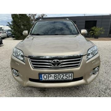 Toyota   SUV 2010,  2.0 benzyna+LPG, automat - Na sprzedaż za 38 800 zł - Pęcice - zdjęcie 7