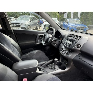 Toyota   SUV 2010,  2.0 benzyna+LPG, automat - Na sprzedaż za 38 800 zł - Pęcice - zdjęcie 11