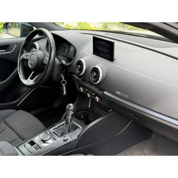 Audi A3  Hatchback 2019,  2.0 diesel, automat - Na sprzedaż za 68 500 zł - Tarnowskie Góry - zdjęcie 7