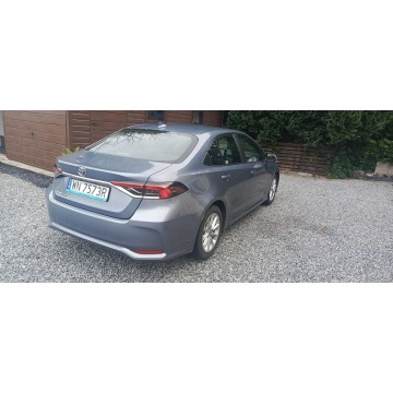 Toyota Corolla  Sedan/Limuzyna 2022,  1.5 benzyna - Na sprzedaż za 62 800 zł - Dąbrowa Górnicza - zdjęcie 4