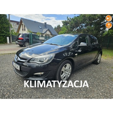 Opel Astra - Klimatronic x 2 / Podgrzewane fotele i kierownica / Tempomat