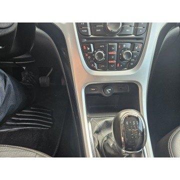 Opel Astra  Hatchback 2014,  1.4 benzyna - Na sprzedaż za 24 900 zł - Ruda Śląska - zdjęcie 8