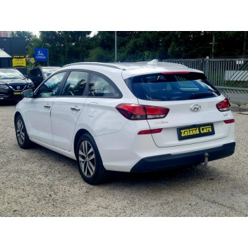 Hyundai i30  Kombi 2017,  1.4 benzyna - Na sprzedaż za 39 900 zł - Szczecin - zdjęcie 5