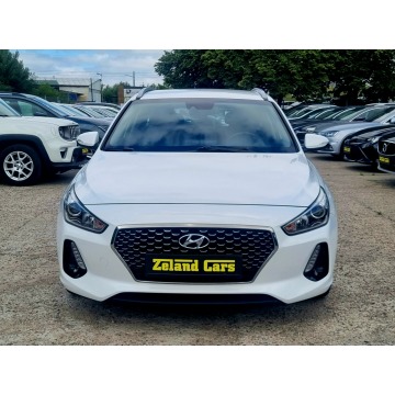 Hyundai i30  Kombi 2017,  1.4 benzyna - Na sprzedaż za 39 900 zł - Szczecin - zdjęcie 2