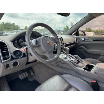 Porsche Cayenne  SUV 2010,  4.8 benzyna, automat - Na sprzedaż za 69 900 zł - Michałowice-Wieś - zdjęcie 10