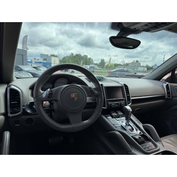 Porsche Cayenne  SUV 2010,  4.8 benzyna, automat - Na sprzedaż za 69 900 zł - Michałowice-Wieś - zdjęcie 11