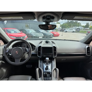Porsche Cayenne  SUV 2010,  4.8 benzyna, automat - Na sprzedaż za 69 900 zł - Michałowice-Wieś - zdjęcie 12