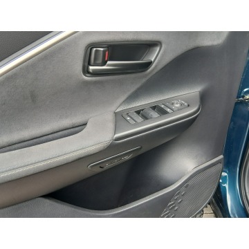 Toyota C-HR  SUV 2024,  2.0 hybryda, automat - Na sprzedaż za 135 900 zł - Łódź - zdjęcie 12