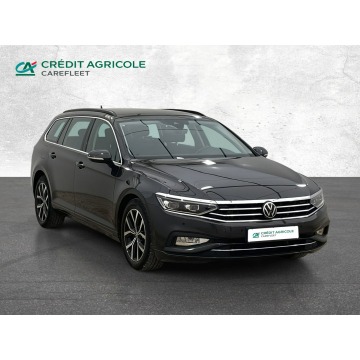 Volkswagen Passat  Kombi 2023,  2.0 diesel, automat - Na sprzedaż za 99 900 zł - Warszawa - zdjęcie 3