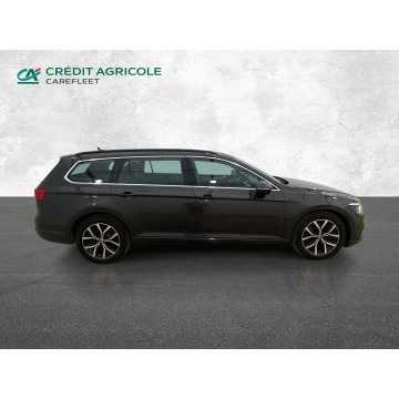 Volkswagen Passat  Kombi 2023,  2.0 diesel, automat - Na sprzedaż za 99 900 zł - Warszawa - zdjęcie 4
