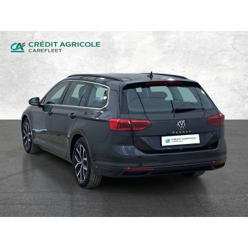 Volkswagen Passat  Kombi 2023,  2.0 diesel, automat - Na sprzedaż za 99 900 zł - Warszawa - zdjęcie 7