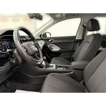 Audi Q3  SUV 2022,  2.0 diesel, automat - Na sprzedaż za 129 500 zł - Warszawa - zdjęcie 12