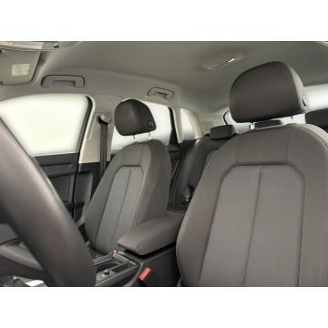Audi Q3  SUV 2022,  2.0 diesel, automat - Na sprzedaż za 129 500 zł - Warszawa - zdjęcie 11
