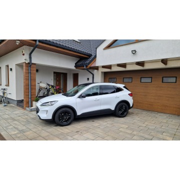 Ford Kuga  SUV 2020,  1.5 benzyna - Na sprzedaż za 64 900 zł - Ostrołęka - zdjęcie 3