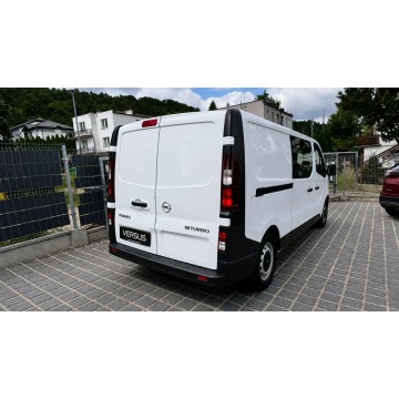 Opel Vivaro  Bus 2018,  1.6 diesel - Na sprzedaż za 48 500 zł - Gdynia - zdjęcie 4