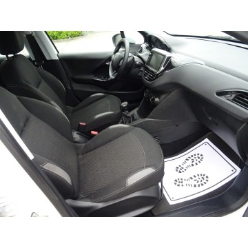Peugeot 208  Hatchback 2016,  1.2 benzyna - Na sprzedaż za 25 900 zł - Łódź - zdjęcie 12