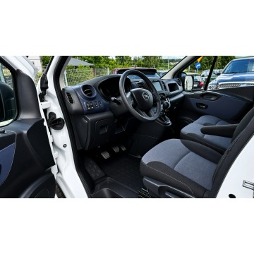 Opel Vivaro  Bus 2018,  1.6 diesel - Na sprzedaż za 48 500 zł - Gdynia - zdjęcie 7