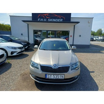 Skoda Superb  Sedan/Limuzyna 2015,  2.0 benzyna+LPG, automat - Na sprzedaż za 36 999 zł - Chrzanów - zdjęcie 2